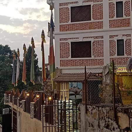 Hotel Kings Pokhara Exterior foto